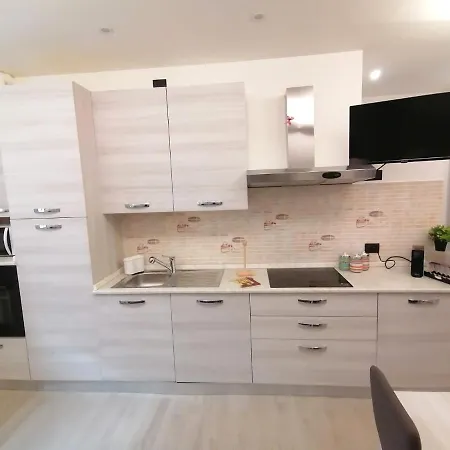 Bnbook-villafranca Train Station Apartment